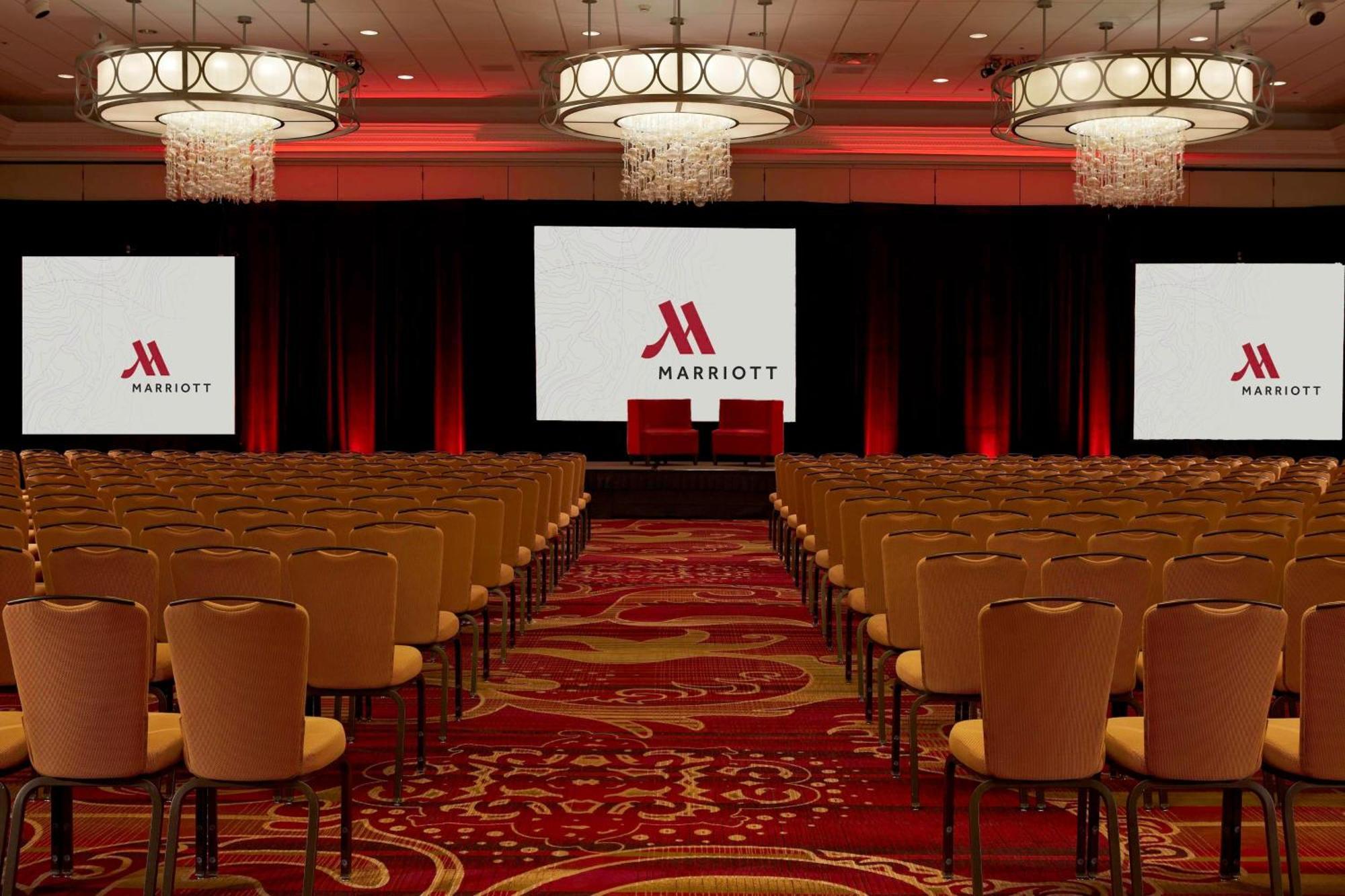 Falls Church Marriott Fairview Park Экстерьер фото